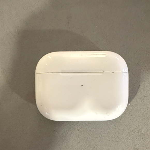 AirPods Pro 1st Generation - Picture 2 of 7